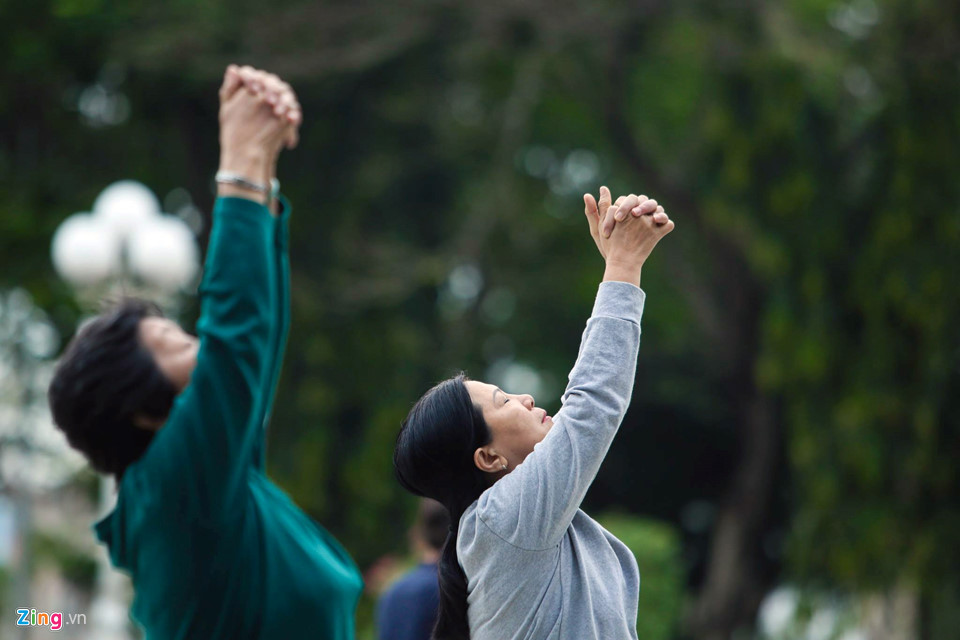 Nhịp sống người Sài Gòn đảo lộn vì trời lạnh